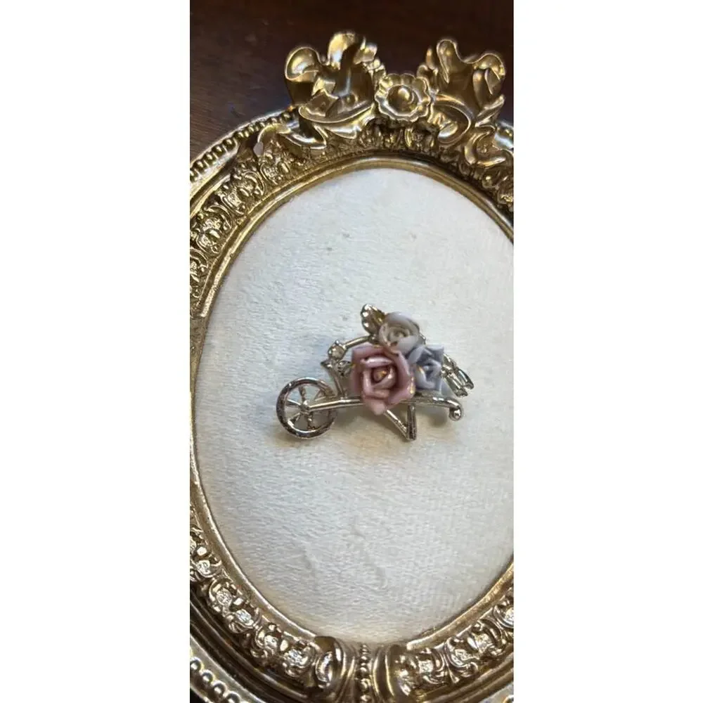 Vintage Cottagecore 90s Wheelbarrow Pin with Gold Leaf Pastel Flowers